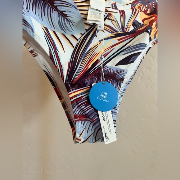 NWT Cupshe High-Waisted Bottoms, Hawaiian/Floral Pattern, Size XL - Picture 6 of 6